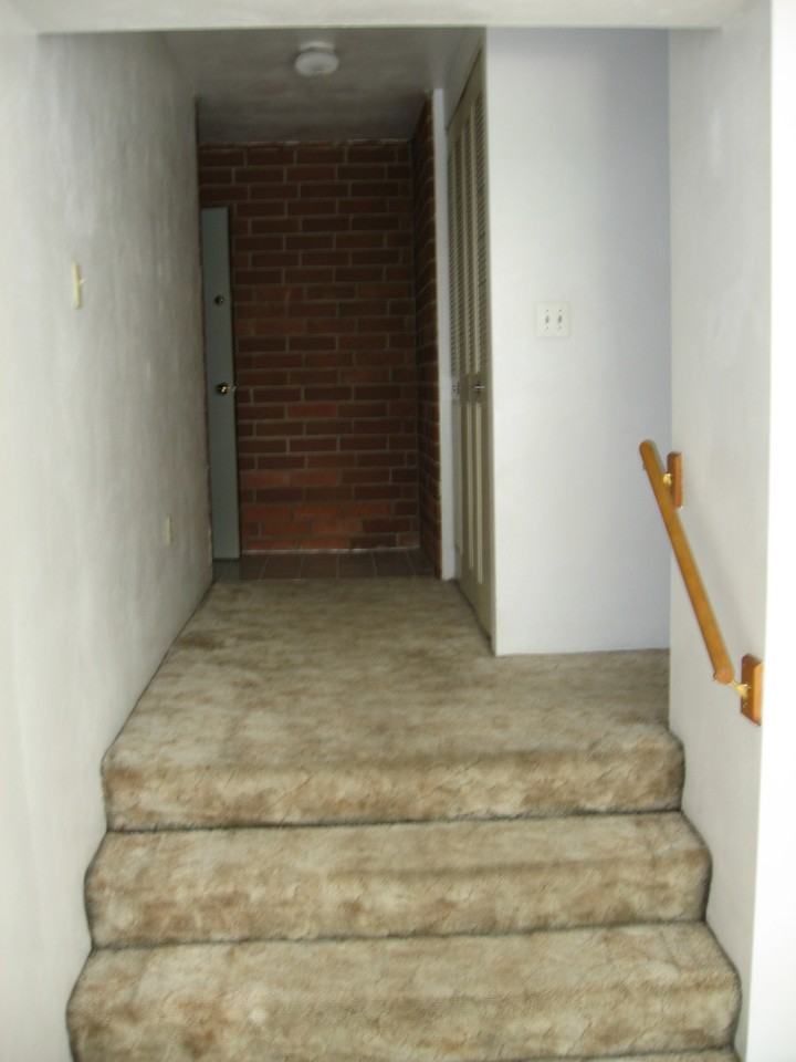 900 Park Ave #24 - Photo 3 of 10