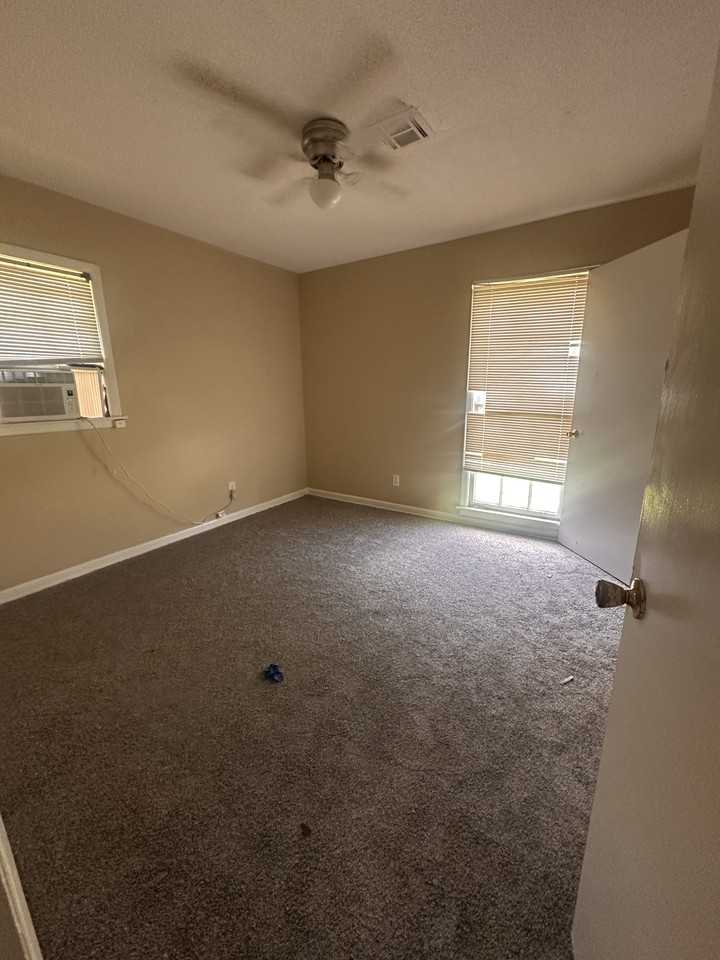 4031 Davenport Dr #NA - Photo 5 of 7