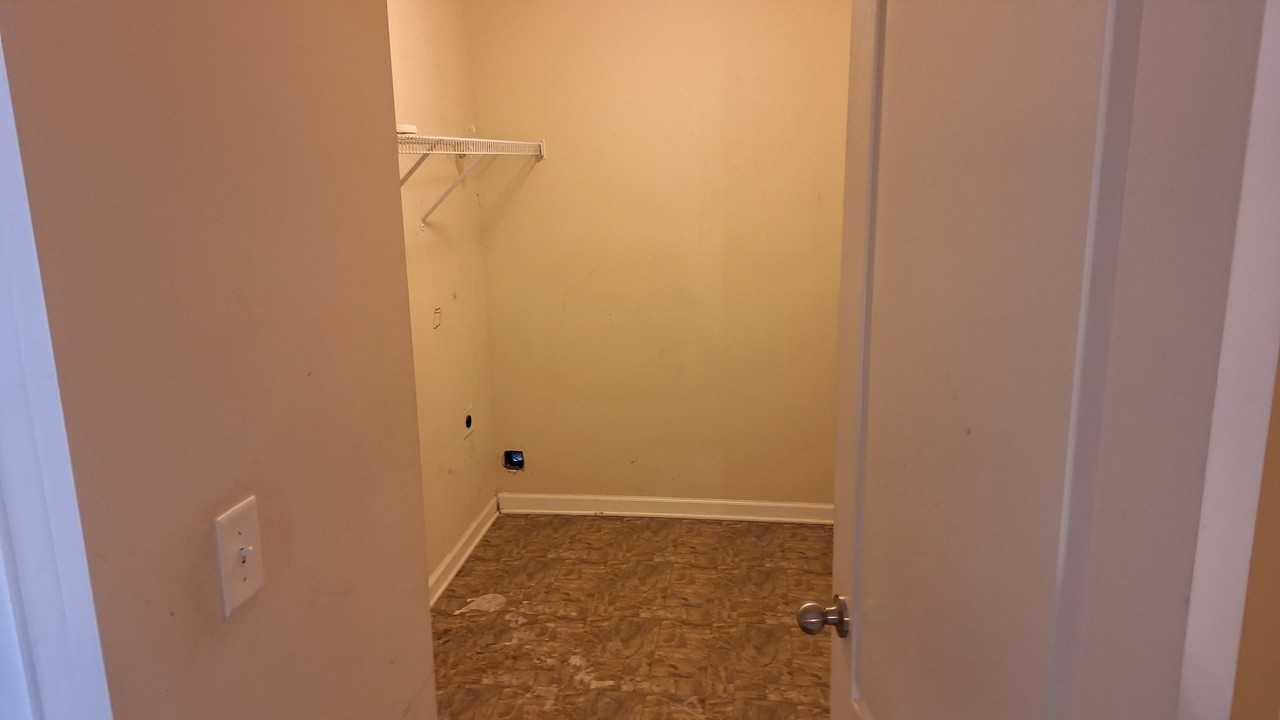2885 Whitfield Ave #NA - Photo 7 of 22
