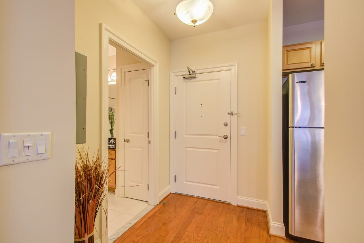 38 Maryland Ave #207 - Photo 3 of 8