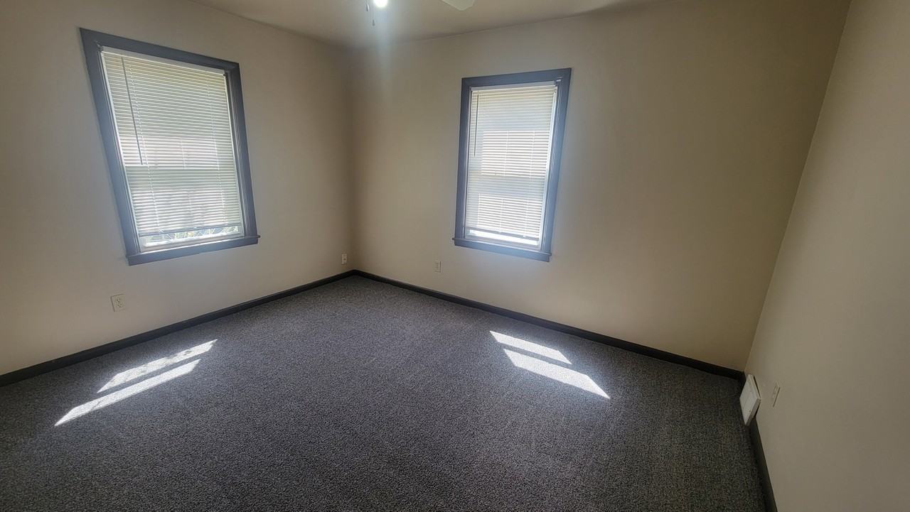 1450 Newton St #NA - Photo 4 of 5