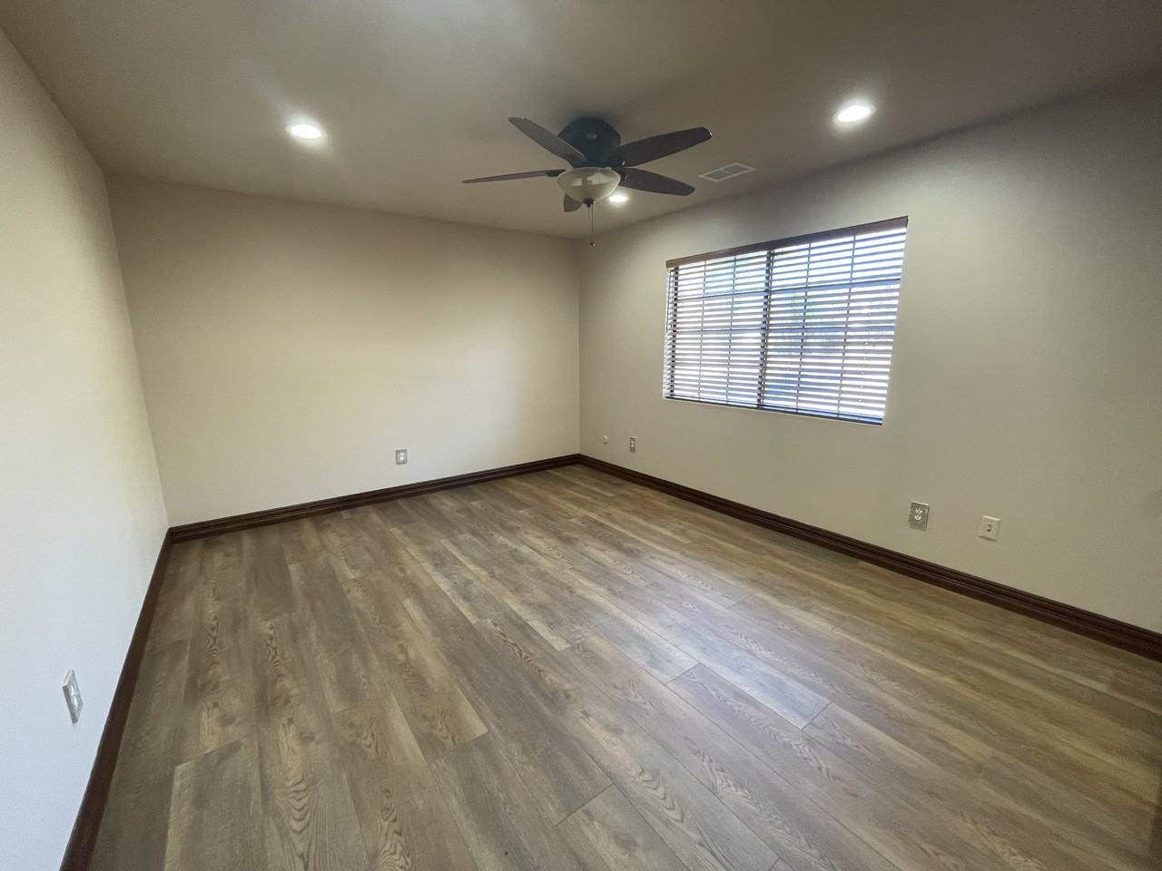 10322 White Fox Ln - Photo 3 of 17