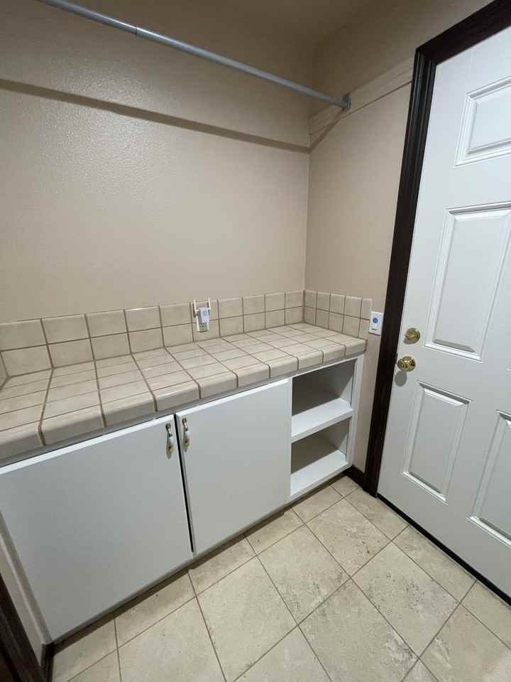 10322 White Fox Ln - Photo 5 of 17