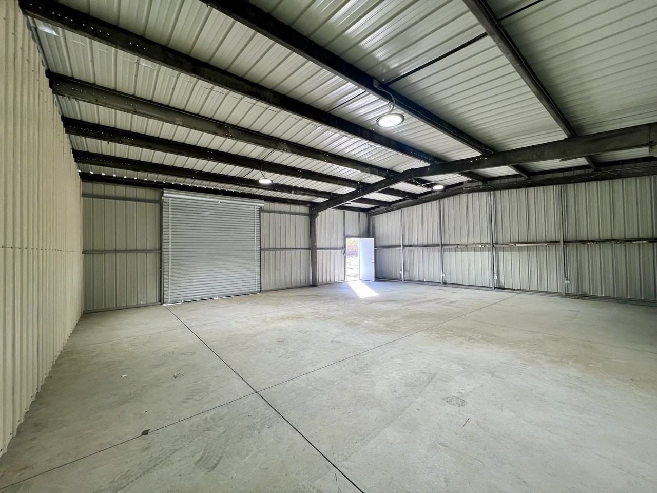 731 E River Ave #4 - Photo 4 of 18
