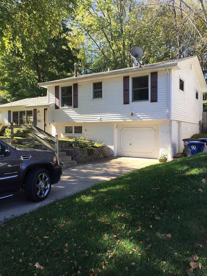1704 Monterey Ct #NA - Photo 4 of 7