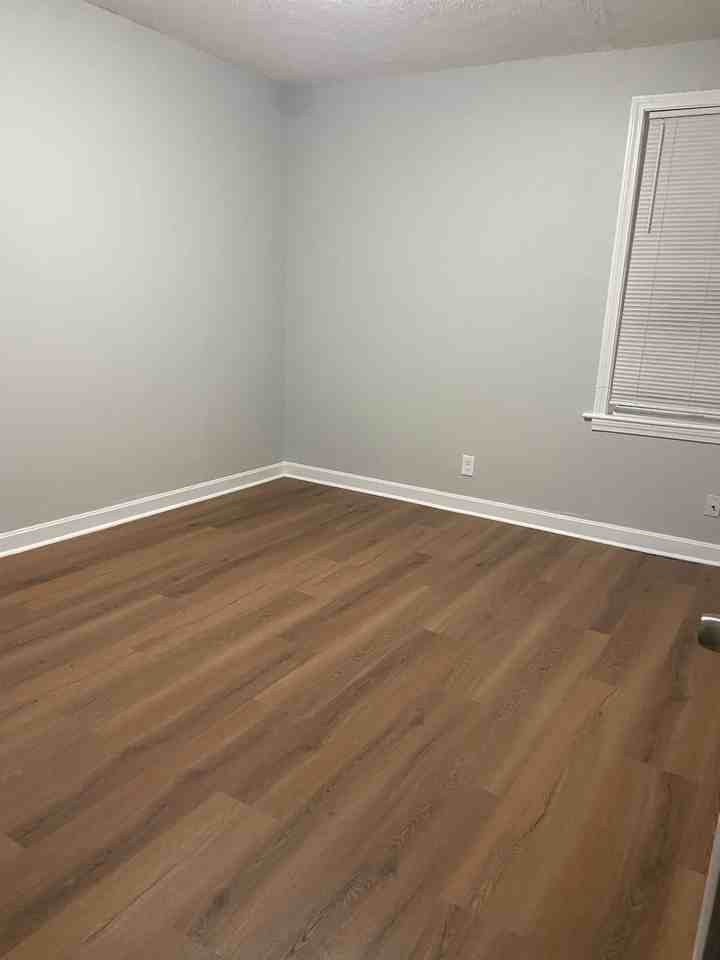 82 Montaup St #2 - Photo 7 of 8