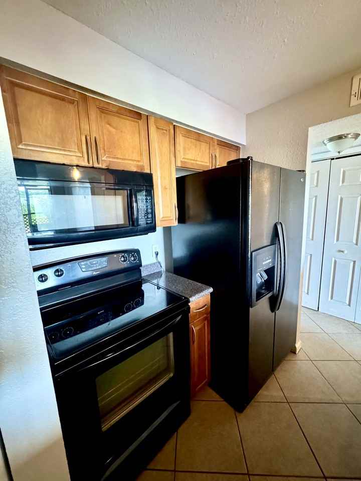 10103 Sailwinds Blvd N #F105 - Photo 4 of 17