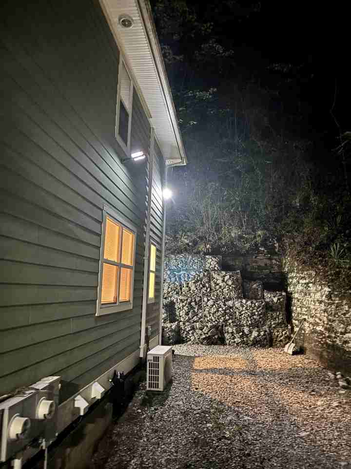 346 Mcdowell St #B - Photo 3 of 19
