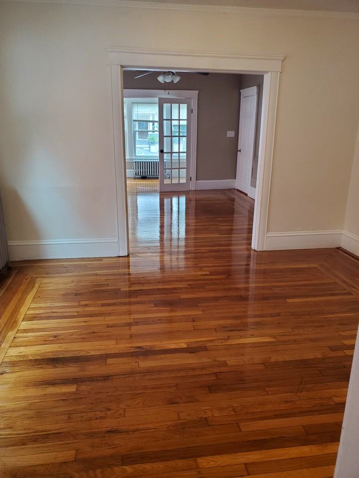 15 Pembroke Ave #15 - Photo 2 of 11