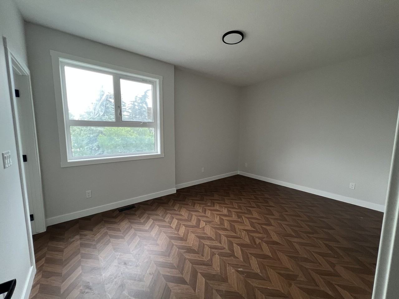 4804 - 4804 Voyageur Dr Nw - Photo 5 of 7
