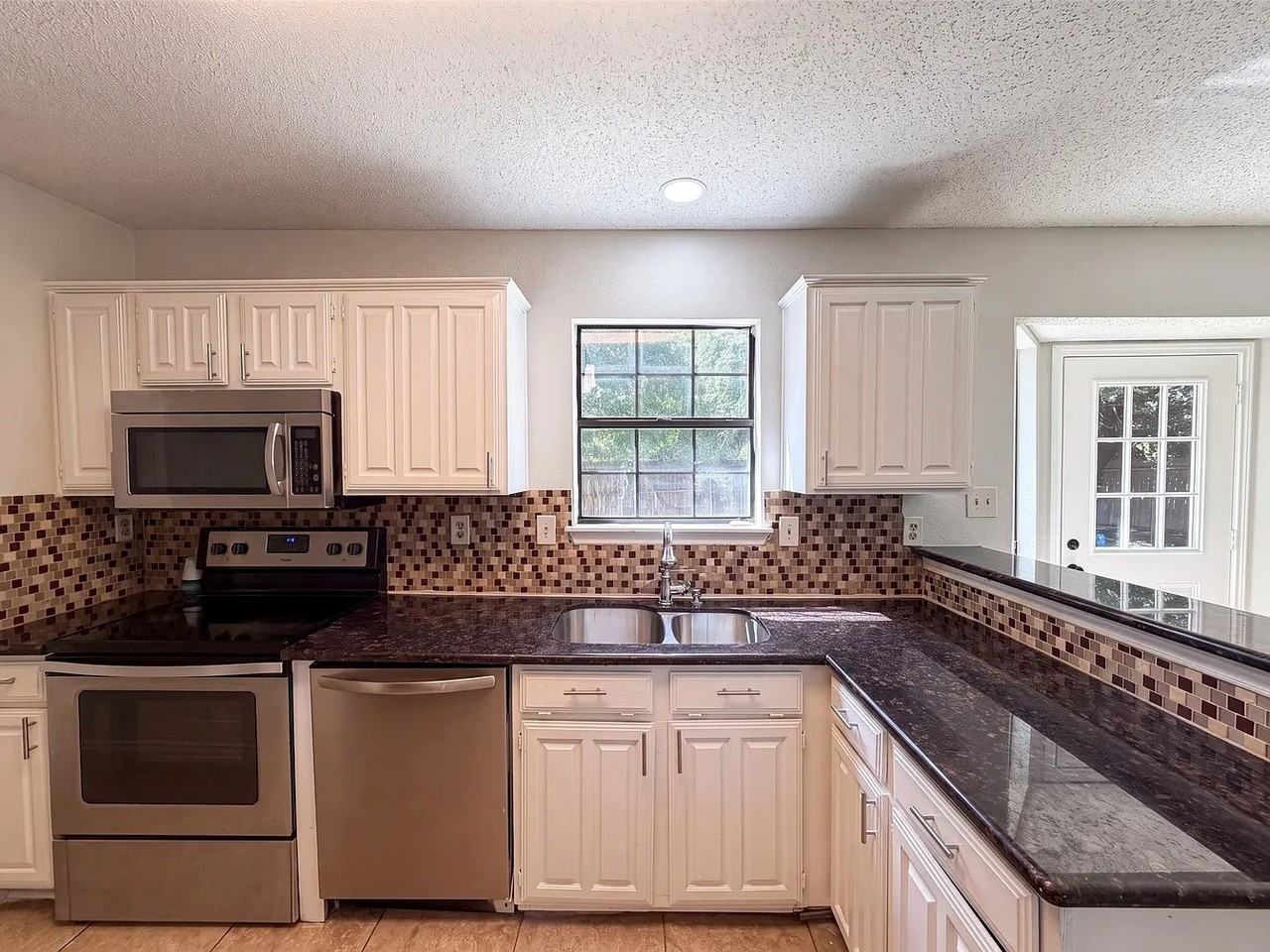4308 Windwillow Court - Photo 7 of 10