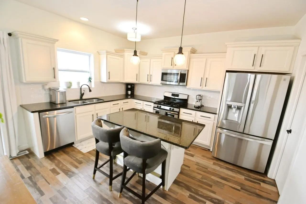 4236 Douthart Pl #NA - Photo 5 of 30