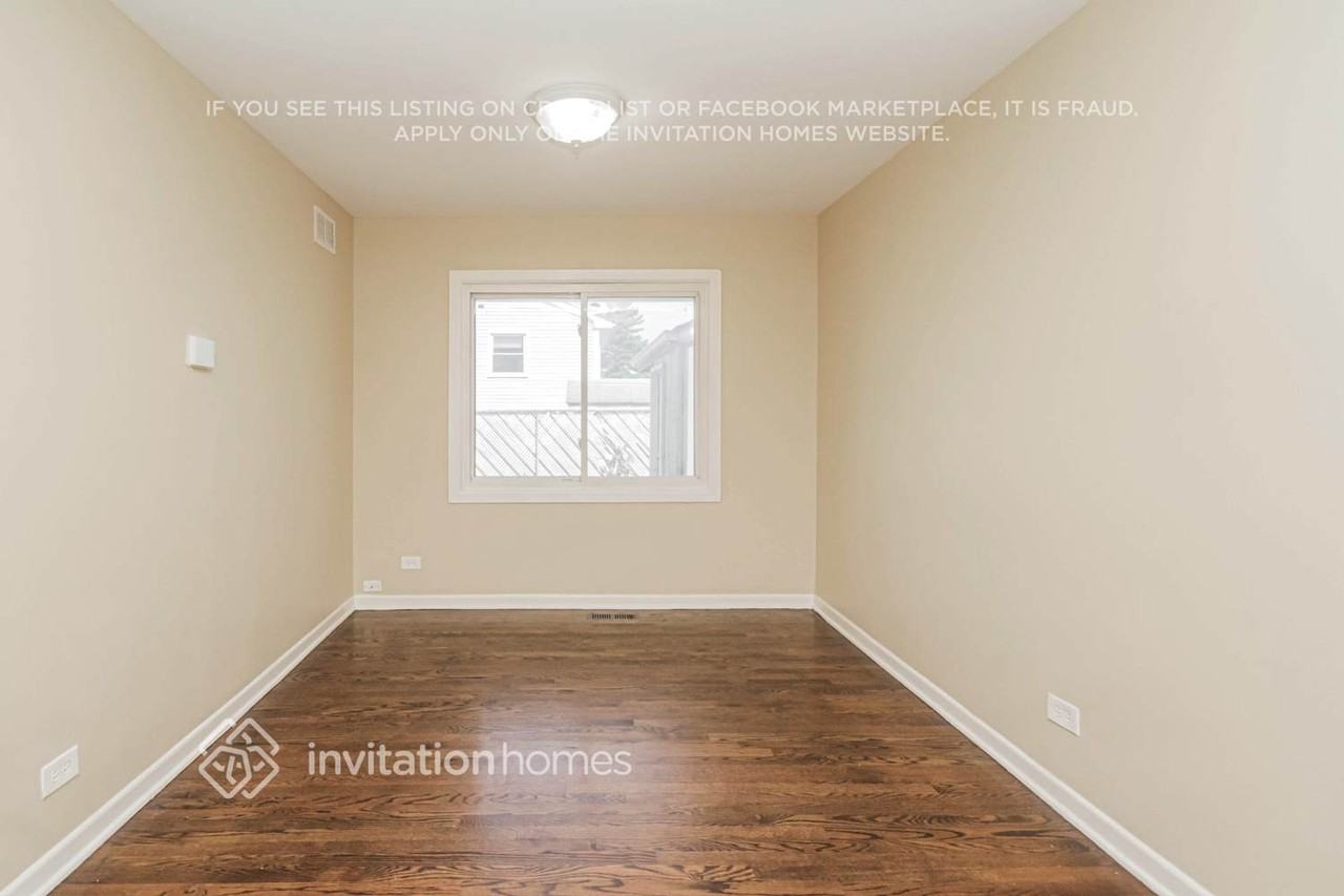 9224 162nd St - Photo 7 of 18
