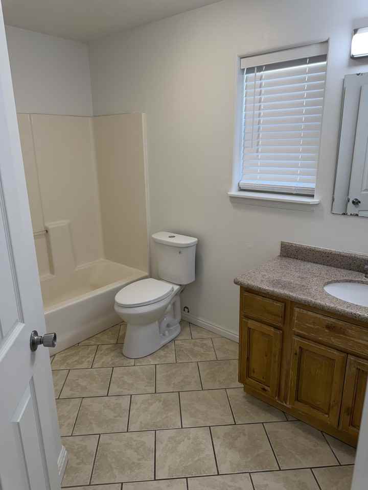 3909 Nora St #NA - Photo 4 of 12