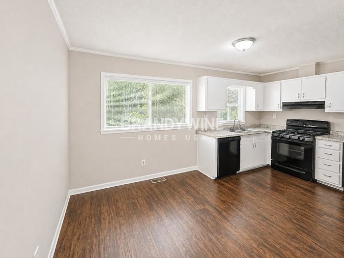 4720 Edwina Ln Sw - Photo 7 of 27