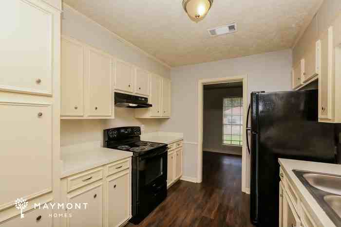 5377 Brookhollow Dr - Photo 5 of 12