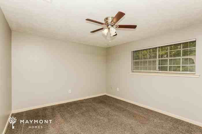 5377 Brookhollow Dr - Photo 6 of 12