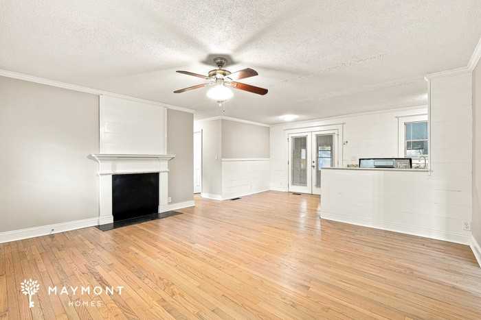 4315 Bonneville Dr - Photo 4 of 14