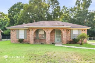 813 N Burbank Dr - Photo 1 of 1