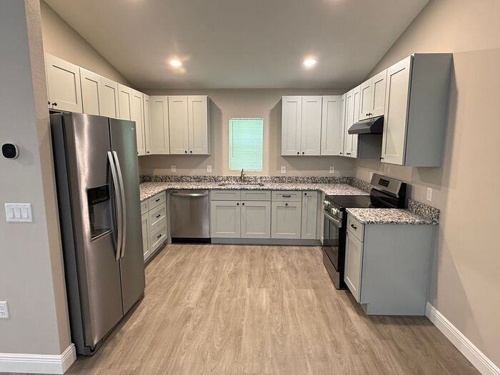 2108 South St - Photo 5 of 20