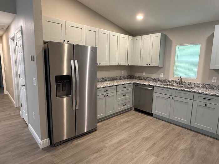 2108 South St - Photo 7 of 20
