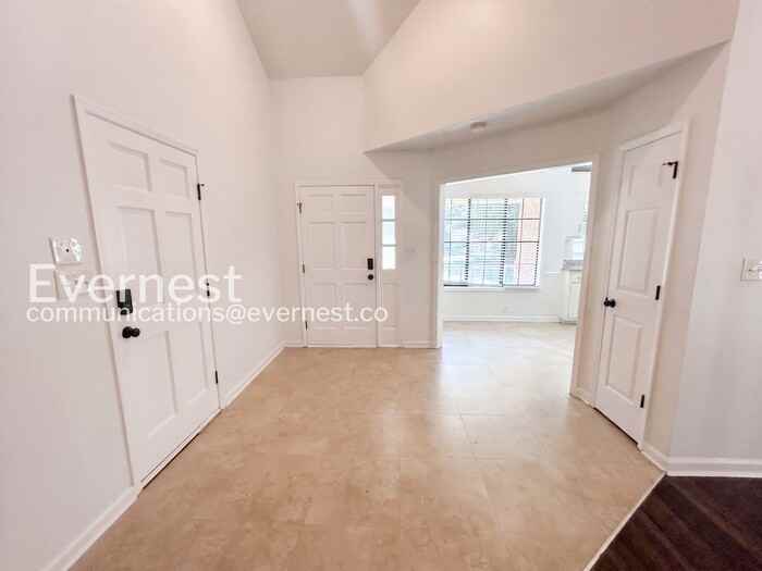 3615 Winterberry Ln - Photo 6 of 17