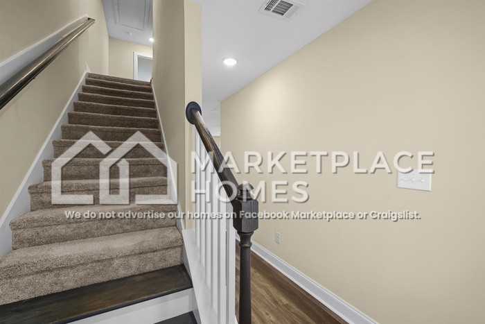 140 Downsbury Rd - Photo 4 of 34