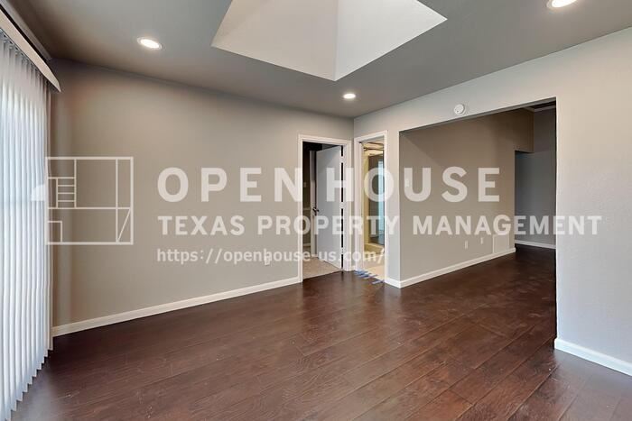 1733 Brighton Dr - Photo 6 of 29