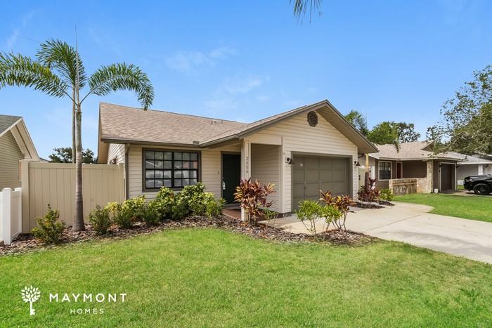 2886 Whispering Dr S - Photo 4 of 14
