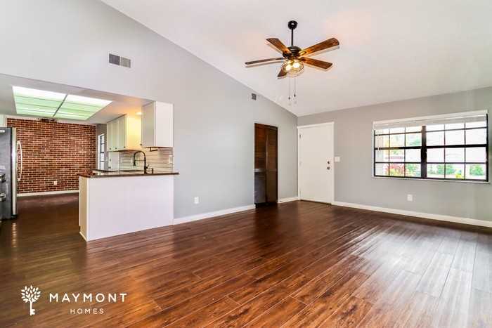 2886 Whispering Dr S - Photo 5 of 14