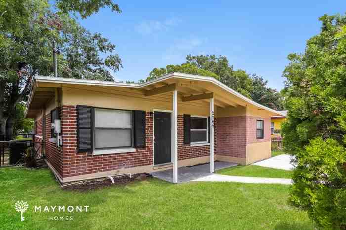 2265 W 13th St - Photo 4 of 12