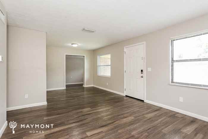 2265 W 13th St - Photo 5 of 12