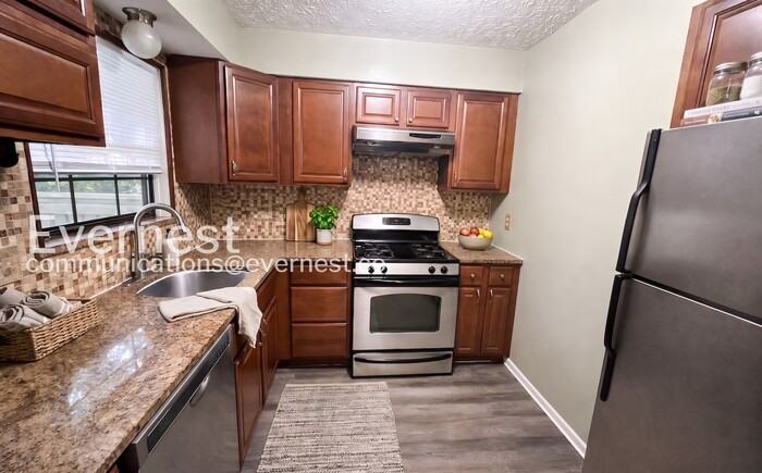 1372 Eastwick Way - Photo 3 of 50