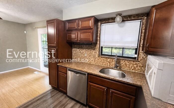1372 Eastwick Way - Photo 4 of 50
