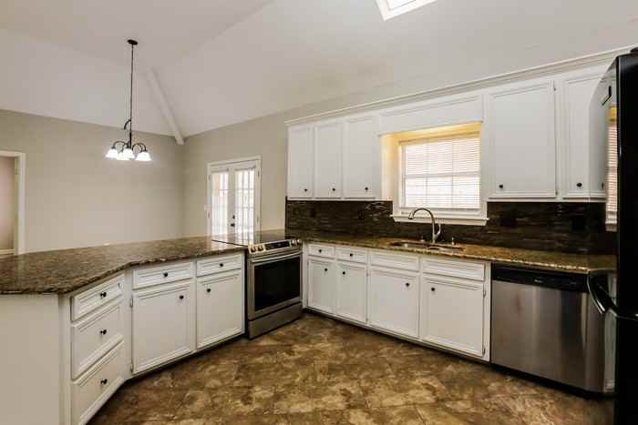 206 Overland Ln - Photo 5 of 10