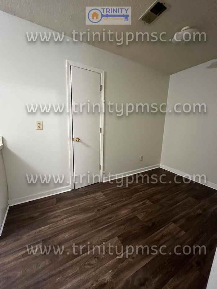 809 Edgefield St #B - Photo 7 of 8