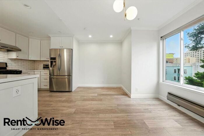 1565 Sacramento St - Photo 6 of 30