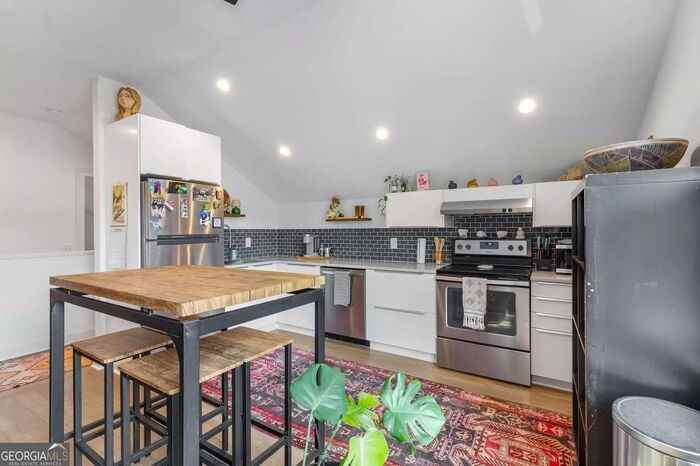 471 Page Ave Ne #2 - Photo 7 of 19