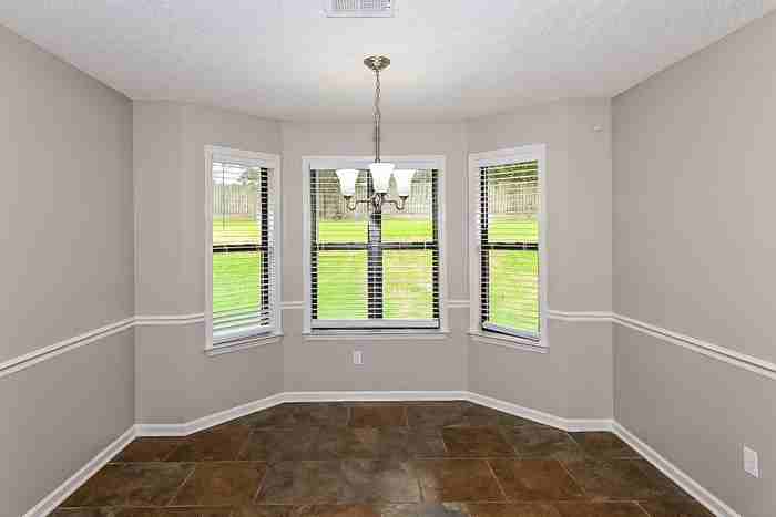 1327 Biloxi St - Photo 6 of 18