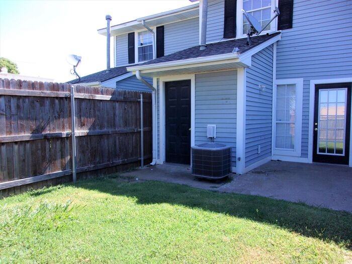 3713 N Saint Charles St - Photo 2 of 18