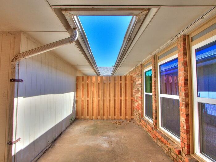 1915 N Moulton Ct - Photo 3 of 29