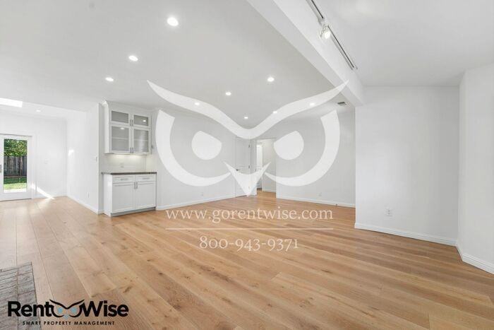 1276 Connecticut Dr - Photo 6 of 50