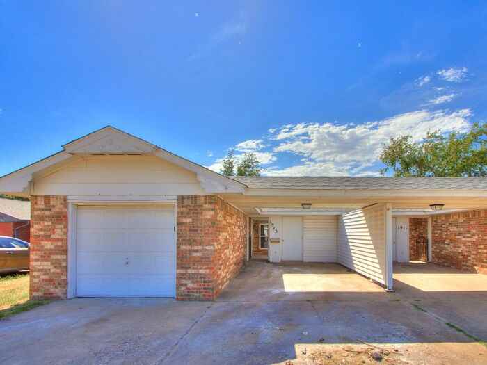 1913 N Moulton Ct #1 - Photo 2 of 30