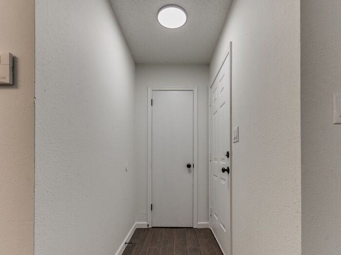 1913 N Moulton Ct #1 - Photo 5 of 30