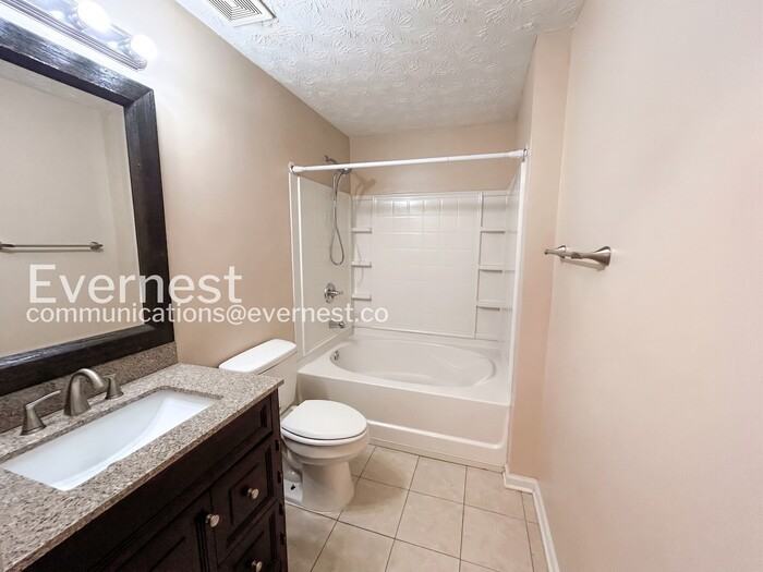 7101 Fairington Ridge Cir - Photo 4 of 17