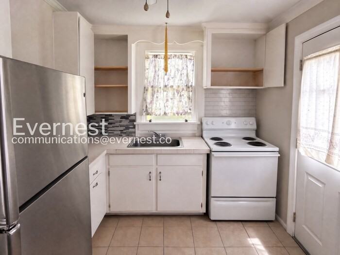 4423 Eanes Ln - Photo 4 of 11