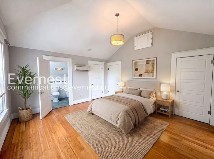 801 Willow St #B - Photo 4 of 19