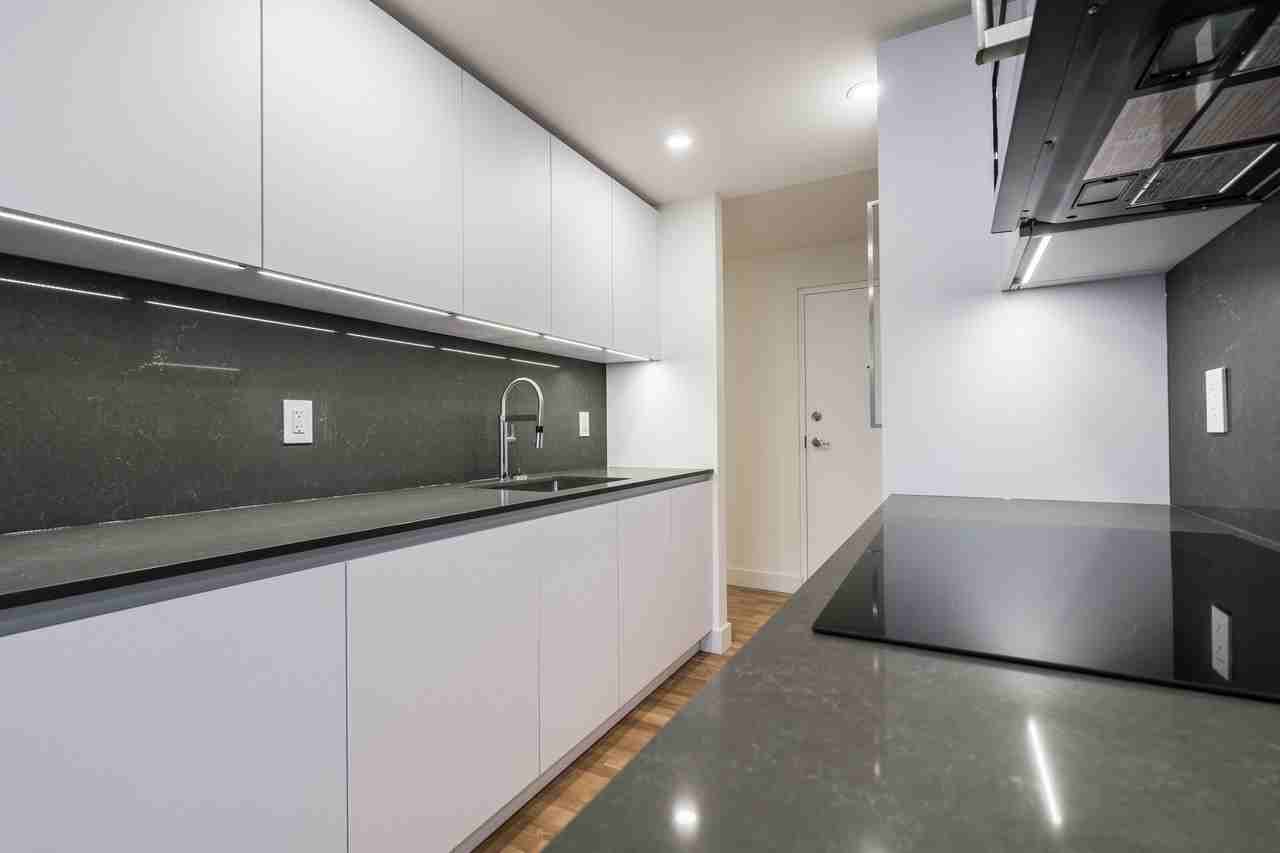 55-56 Eccleston Drive - Photo 3 of 40