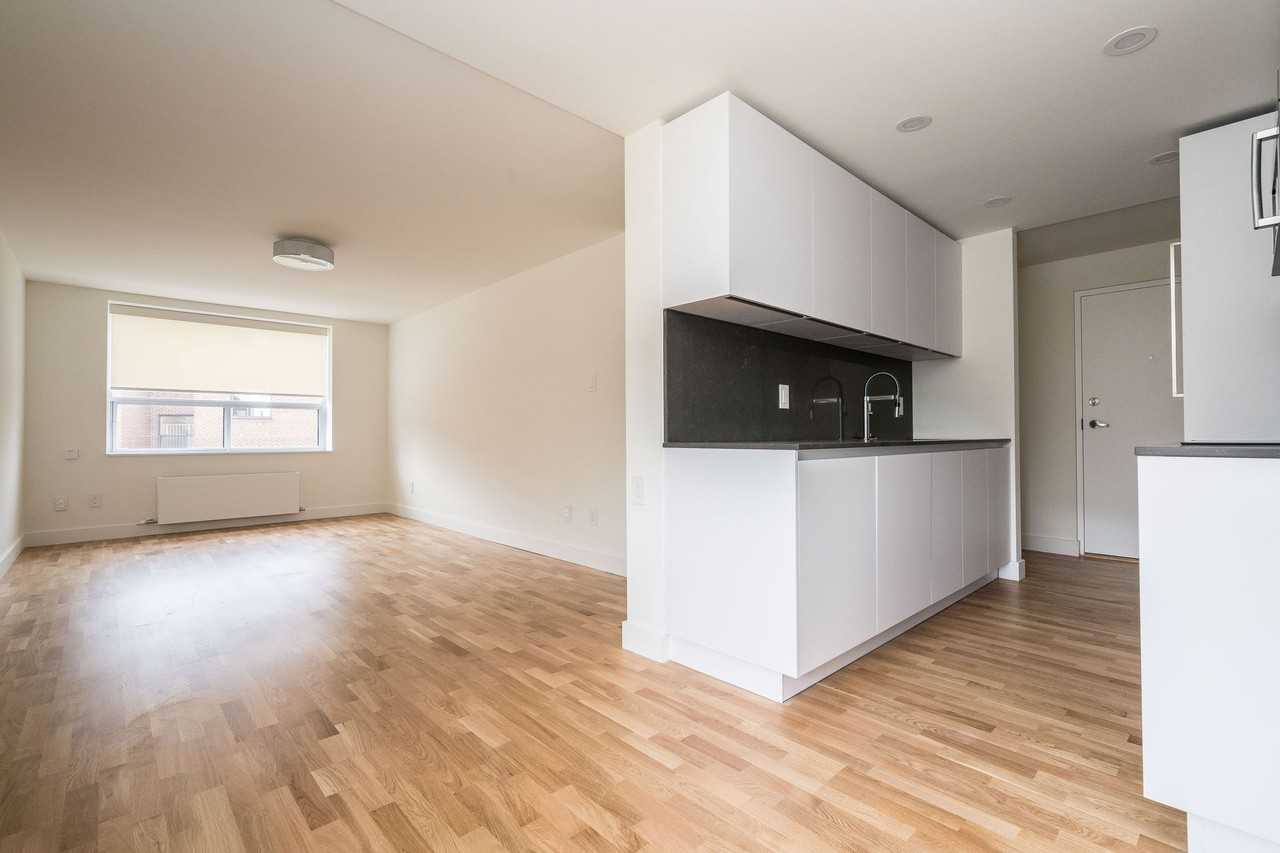 55-56 Eccleston Drive - Photo 5 of 40