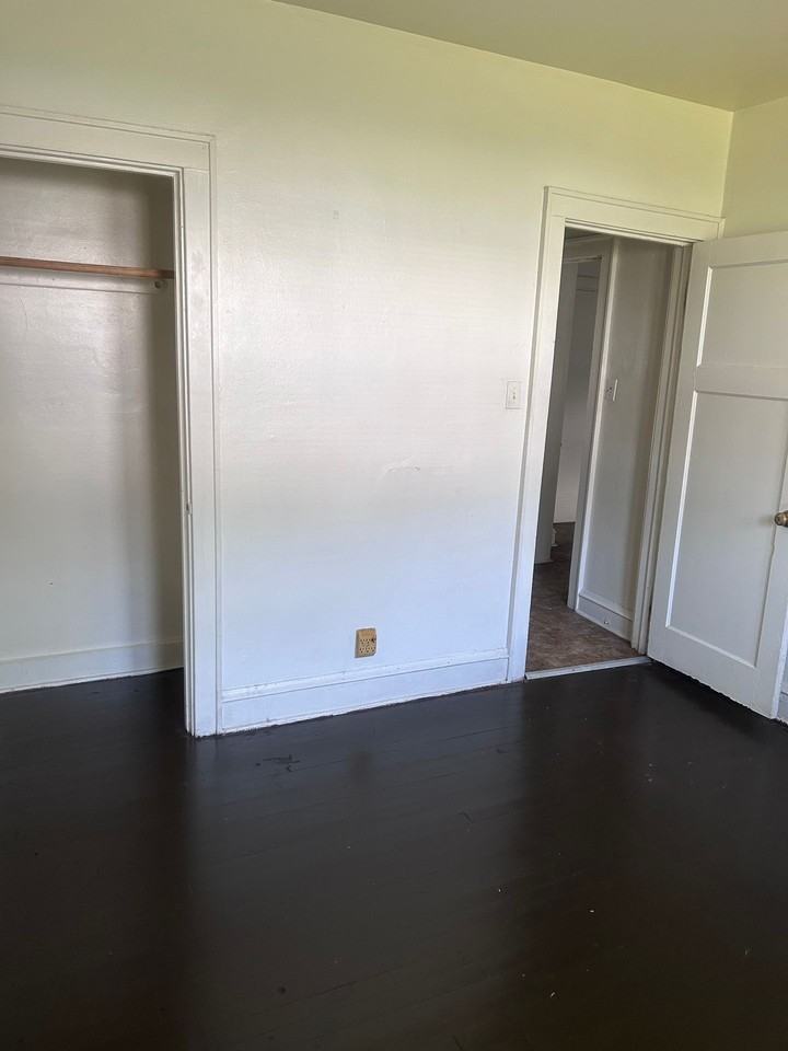 1-bedroom apartment in Milwaukee, WI - Photo 7 of 8